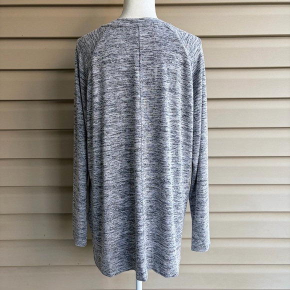 •Banana Republic• Soft Heathered Gray Sweater Knit Top - Size XL - Picture 5 of 8